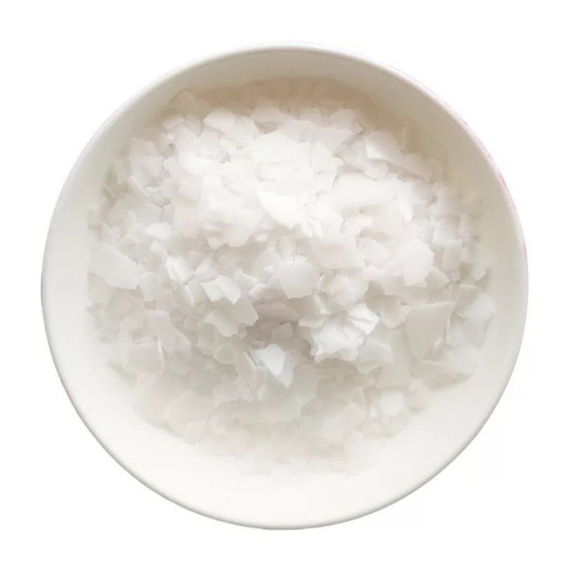 Hydroxyde de sodium soluble de flocons de soude de caustique de l'alcali 99% en NaOH CAS 1310-73-2 de soins de la peau